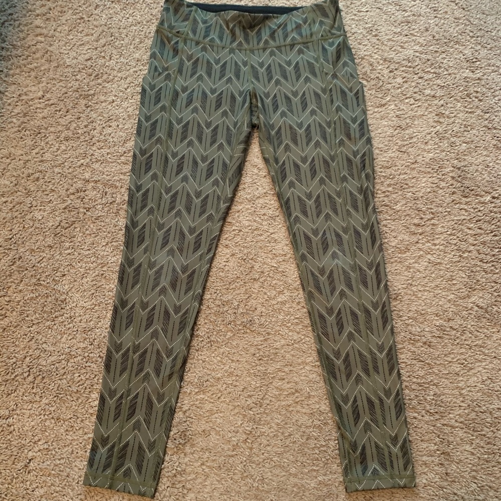 Lucy Power Train Pocket Leggings